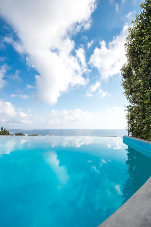 Ravesi Hotel 3*