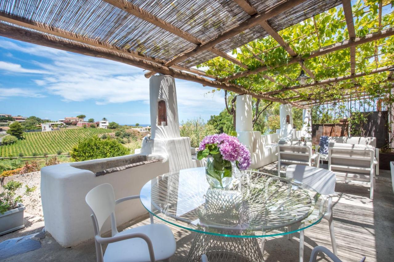Hotel Ravesi Malfa (Salina)